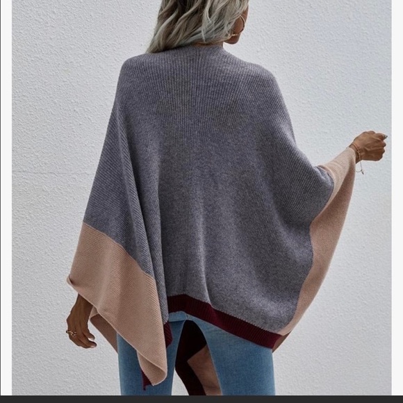 Open Front Color Block Batwing Ruana - Picture 8 of 9